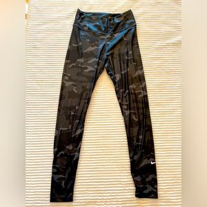 Gray and black Nike camo leggings